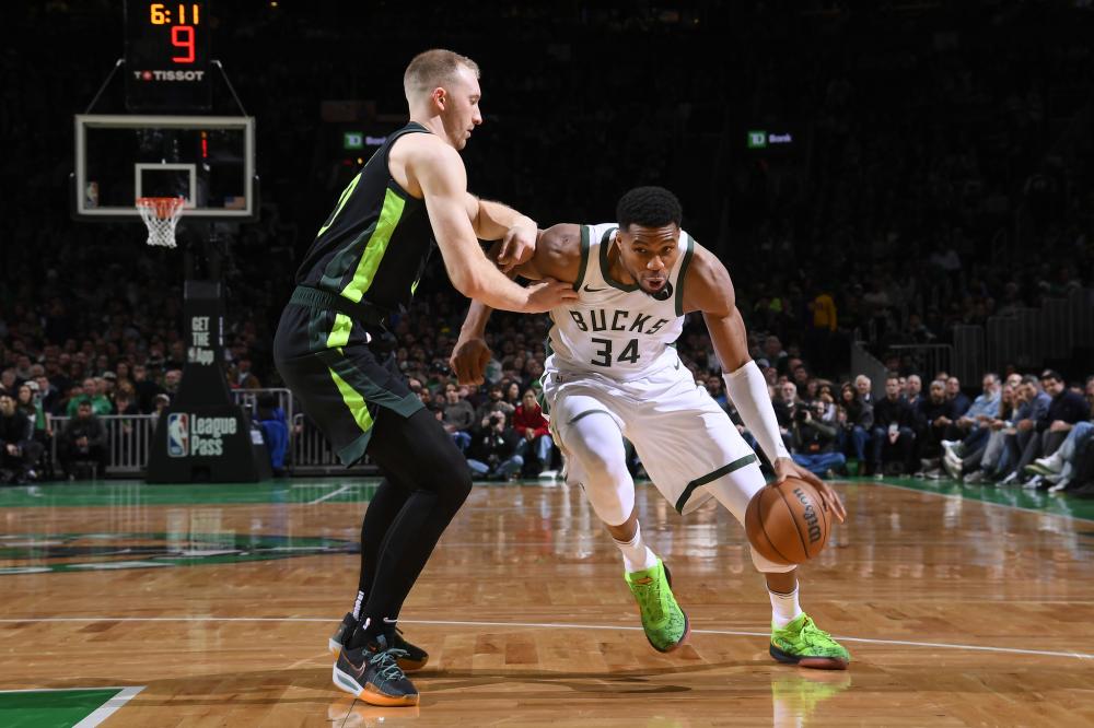 背后有着深 背后有着深