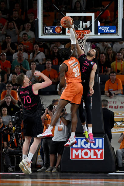 自由式滑雪 自由式滑雪