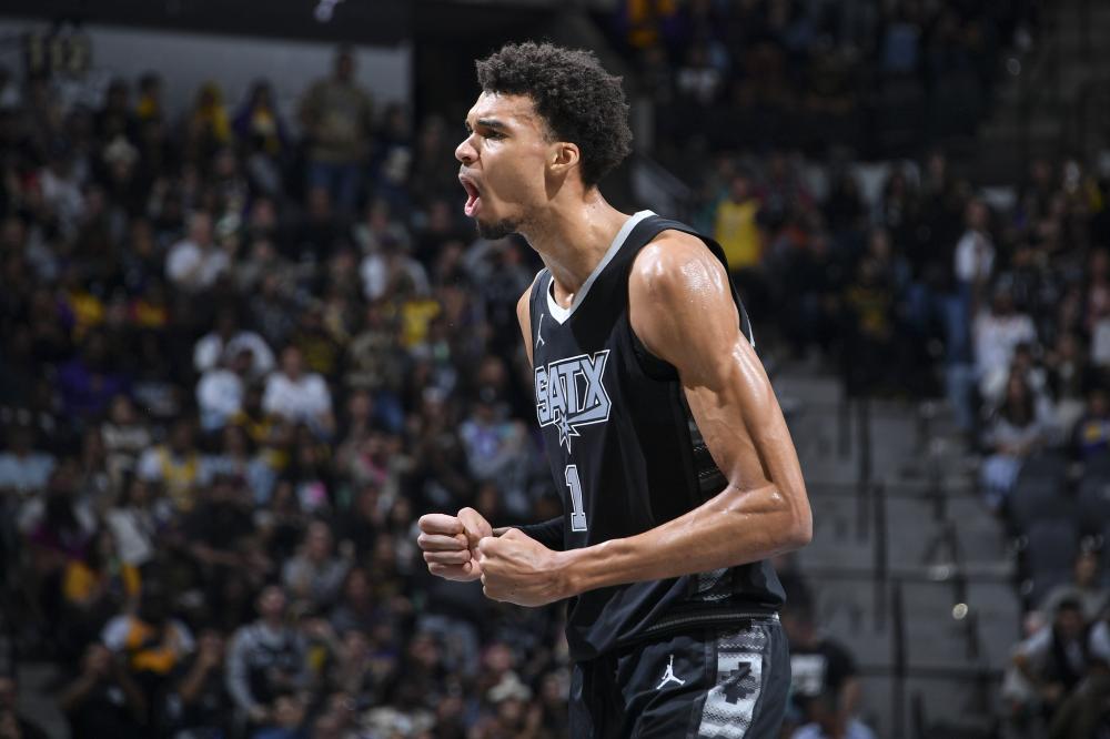 净利落的发 净利落的发