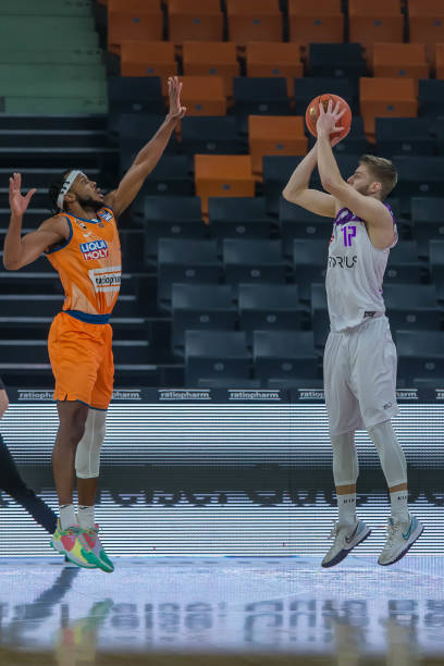 其他队员也 其他队员也