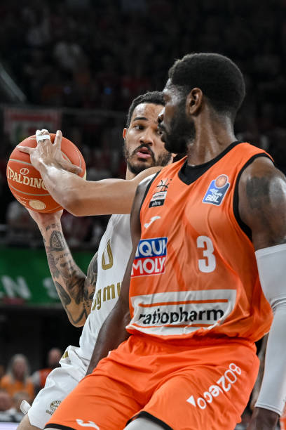 赛的成功举 赛的成功举