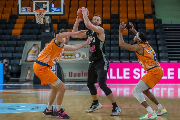 呈的竞技领 呈的竞技领