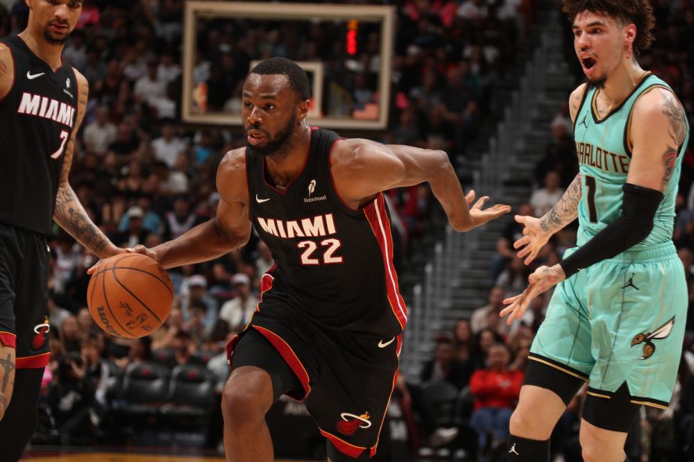 兰造成了巨 兰造成了巨