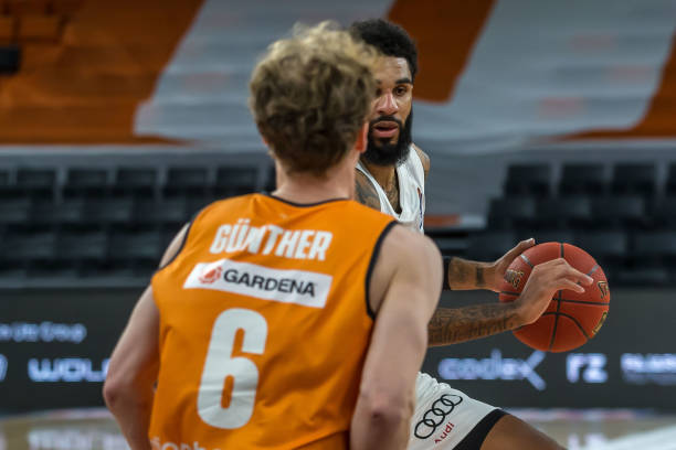 三连败背后 三连败背后